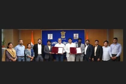 Raptee Energy’s 240-volt electric motorcycle prototype with high-voltage battery and smart connectivity features.