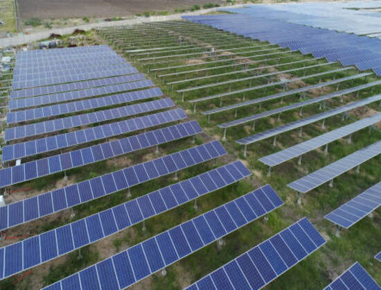 “Longroad Energy announces financial close and construction of its 400 MW 1000 Mile Solar project in Yoakum County, Texas, supported by Meta’s clean energy offtake agreement.