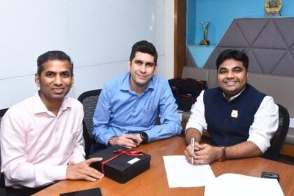 EV charging station for small commercial vehicles powered by Thunderplus in India