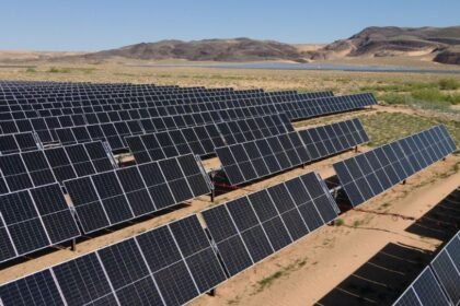 Logos of NextEra Energy Resources and Meta showcasing their collaboration on 2.5 GW of clean energy contracts in the U.S.