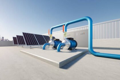 GK Energy technicians installing off-grid solar water pump systems in Maharashtra under the MSEDCL Guinness World Record project.