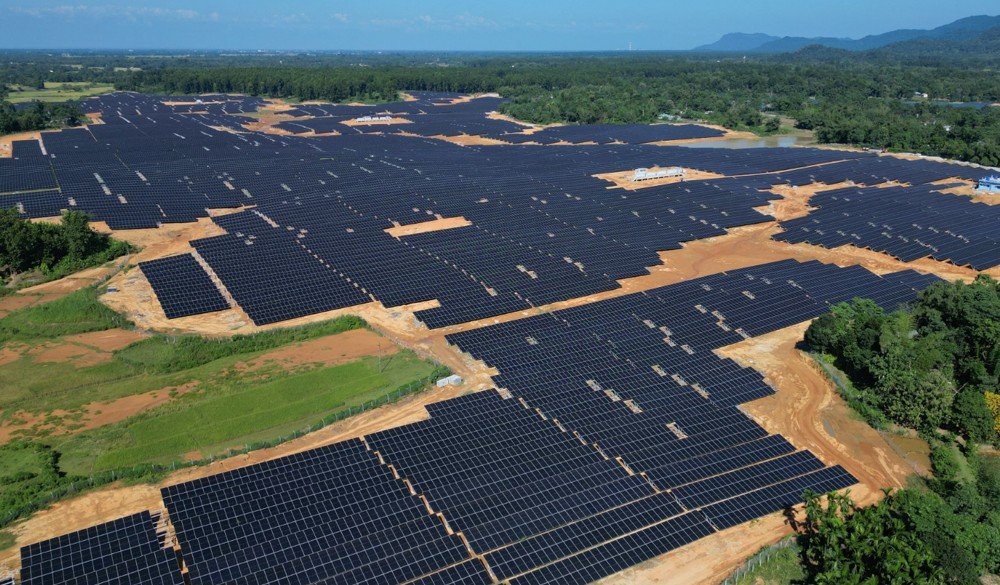 Rays Power Infra Wins 300 MW Renewable Energy Project Worth ₹1,912 Crore