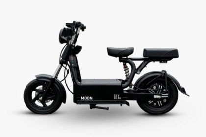 CollarEV Unveils ‘Moon’ Electric Two-Wheeler for Delivery Segment