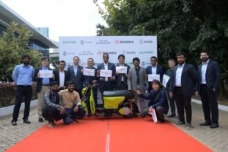 Emobi Deploys 100 AKX Kyari Electric Scooters in Bengaluru with Honda Battery Swapping Network