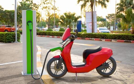 Ministry of Heavy Industries Extends PM E-Drive EV Incentives for Two-Wheelers Till July 2026