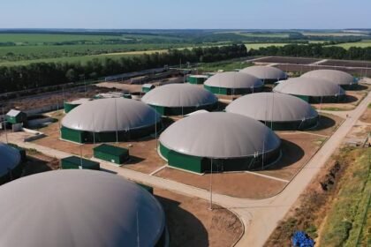 Freyr Energy Partners with Ranveer Singh’s Dhurandhar 2 to Promote AI-Powered Self-Cleaning Solar Tech